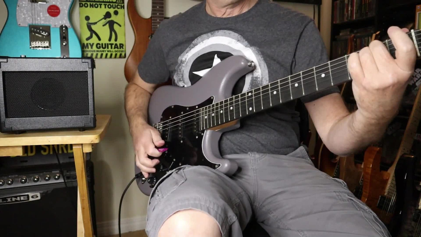 🎸 Donner DST-80 Electric Guitar with Amp Bag Strap Tuner Solid Body SSS Pickup