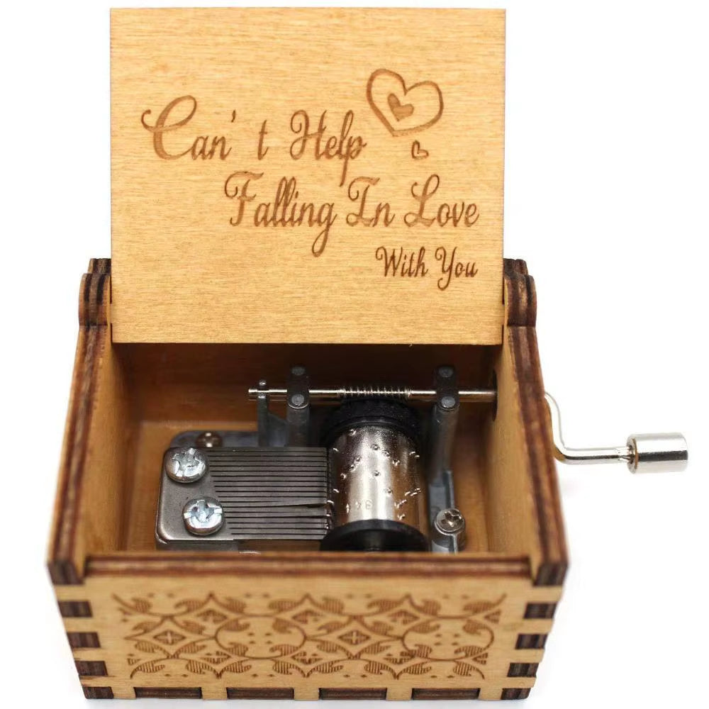 Wooden Music Box Vintage Engraving Wooden Hand-Cranked Music Box Can'T Help but Fall in Love Music Box